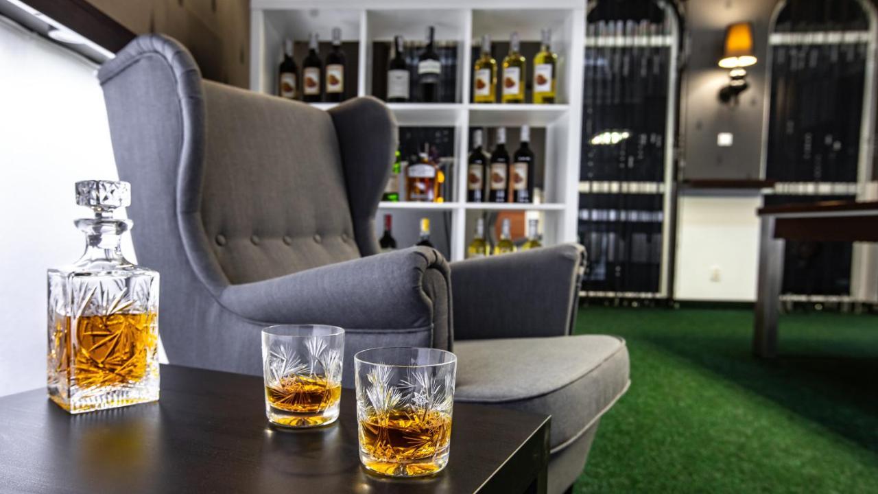 ראדום Europejski Boutique Hotel מראה חיצוני תמונה