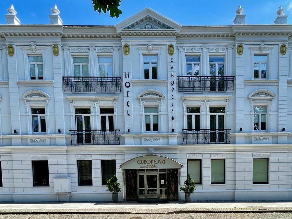 ראדום Europejski Boutique Hotel מראה חיצוני תמונה