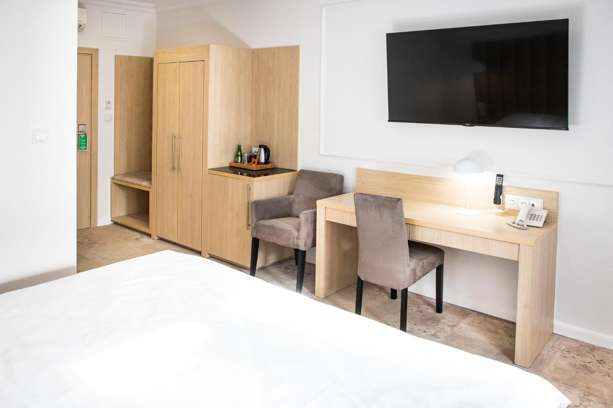 ראדום Europejski Boutique Hotel מראה חיצוני תמונה