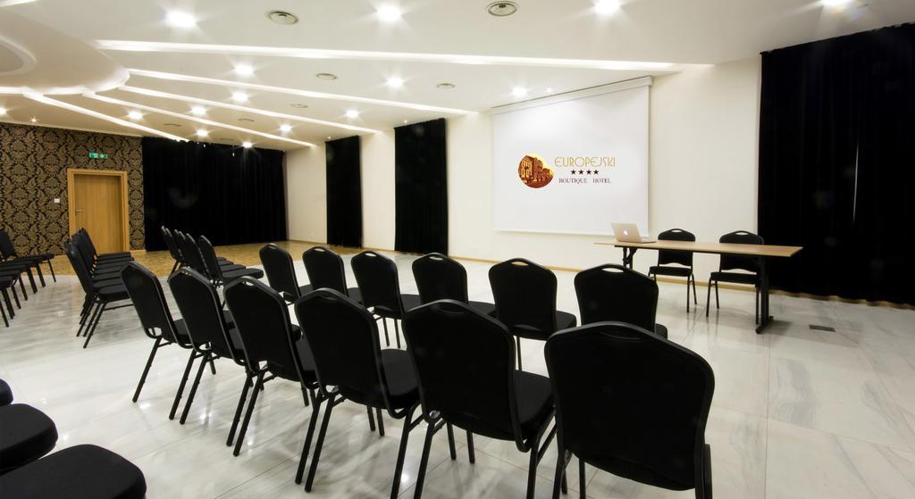 ראדום Europejski Boutique Hotel מראה חיצוני תמונה