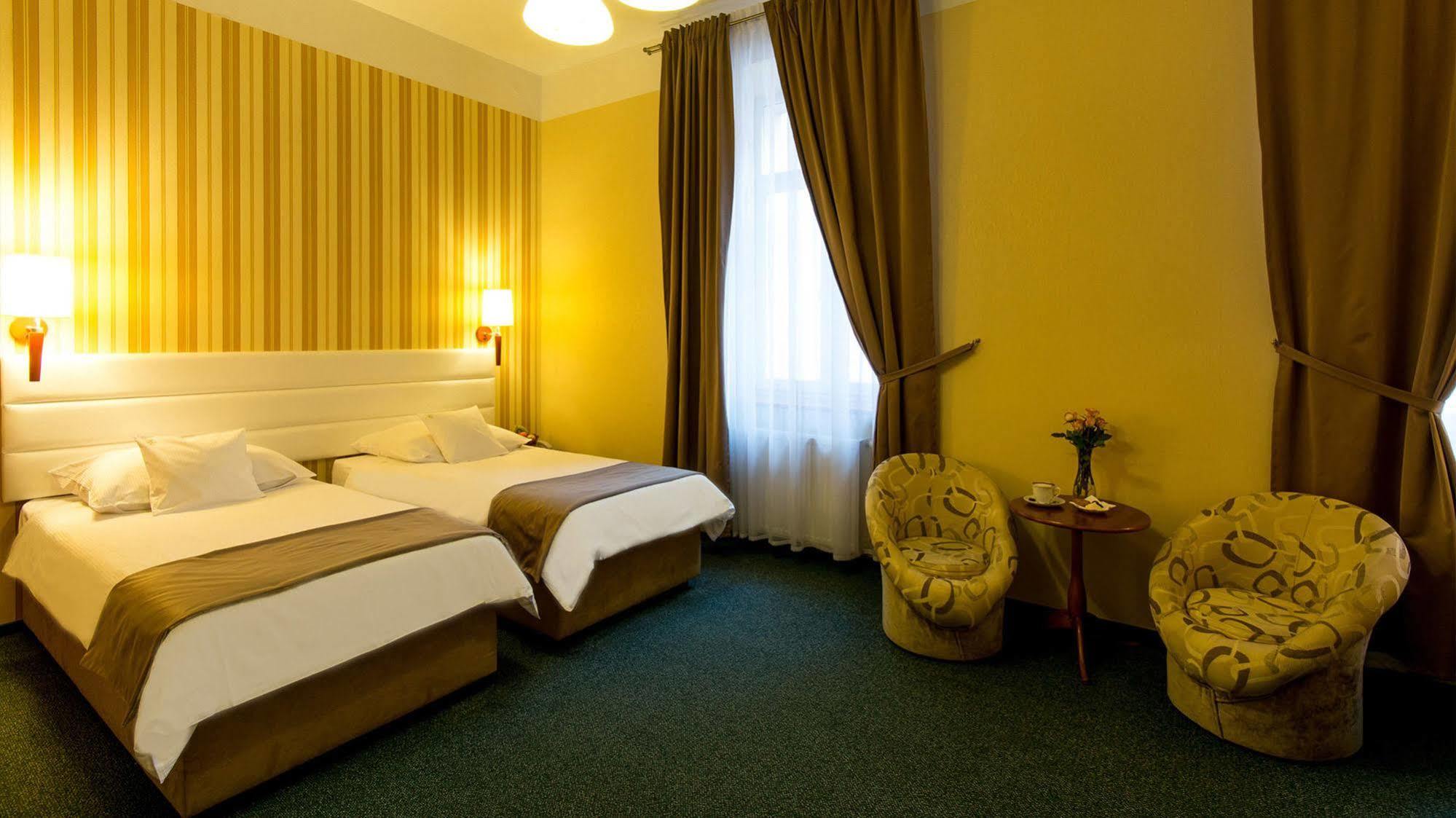 ראדום Europejski Boutique Hotel מראה חיצוני תמונה