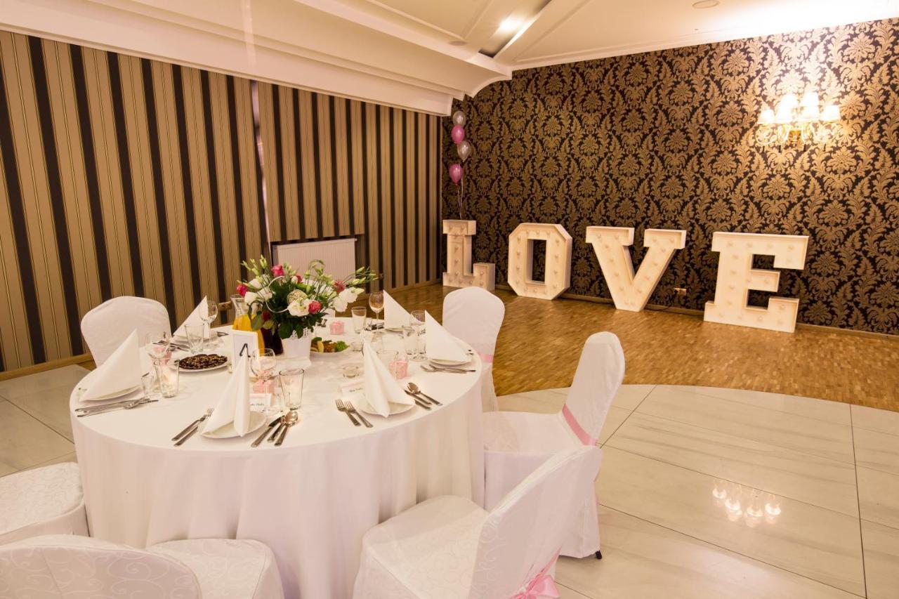 ראדום Europejski Boutique Hotel מראה חיצוני תמונה