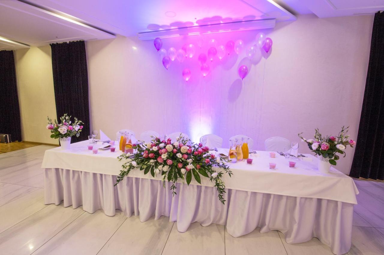 ראדום Europejski Boutique Hotel מראה חיצוני תמונה
