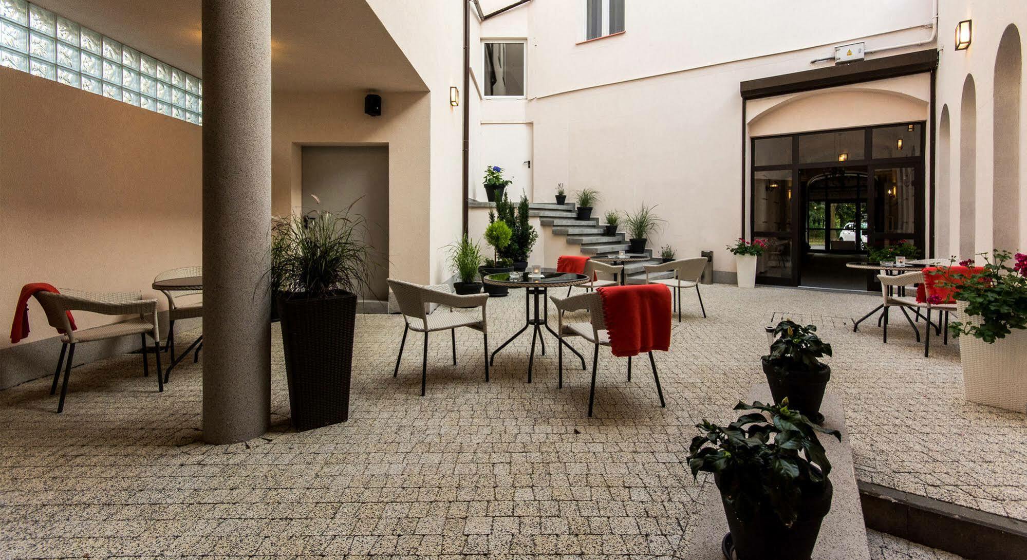ראדום Europejski Boutique Hotel מראה חיצוני תמונה