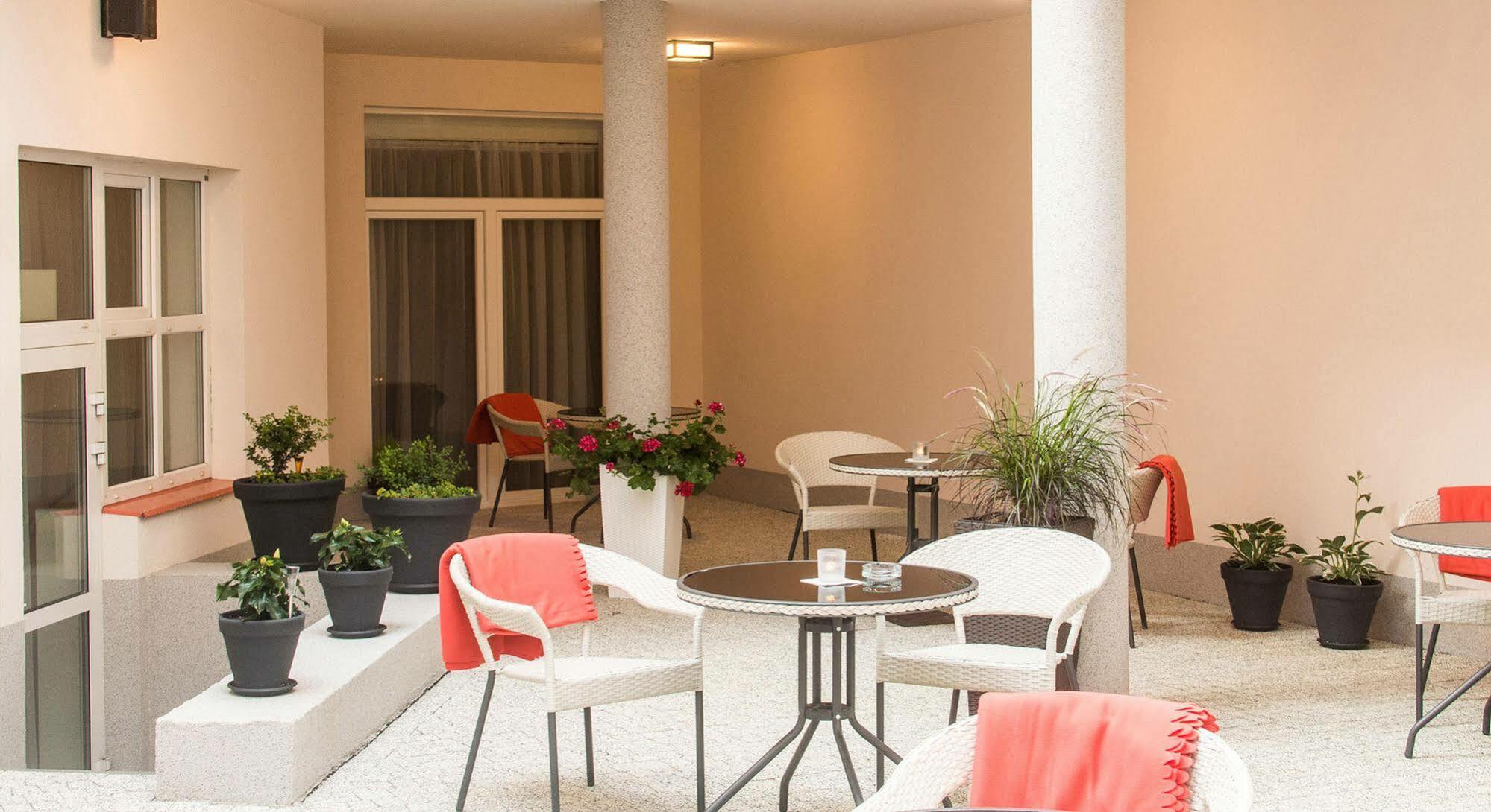 ראדום Europejski Boutique Hotel מראה חיצוני תמונה